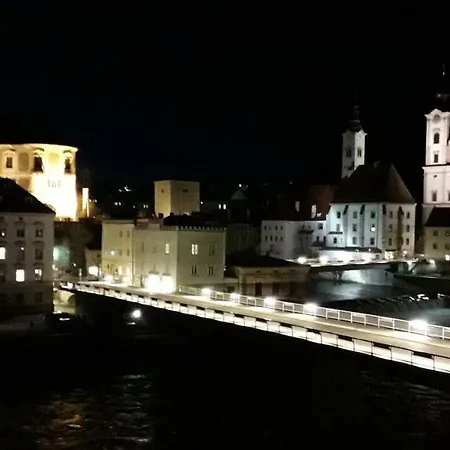 דירה Ap 1 Im Zentrum Steyr, Bestrooms Eu