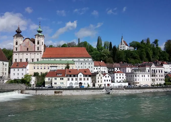 Ap 1 Im Zentrum Steyr, Bestrooms Eu 公寓