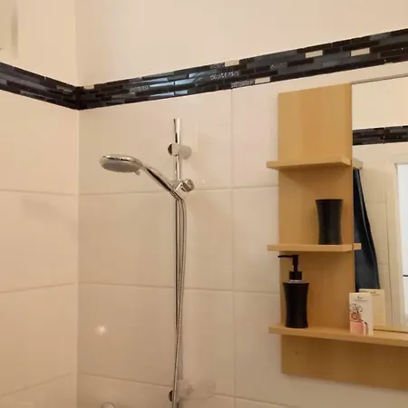شقة Ap 1 Im Zentrum Steyr, Bestrooms Eu ستير