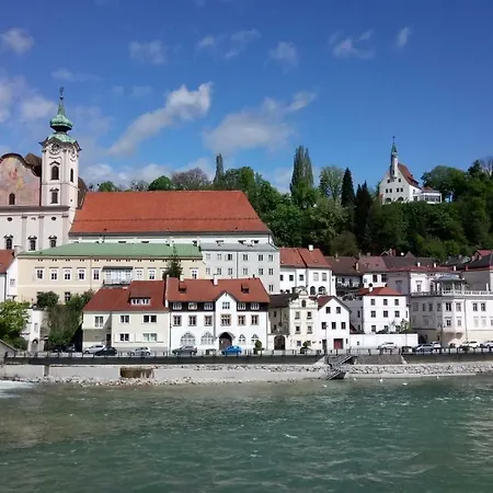 Ap 1 Im Zentrum Steyr, Bestrooms Eu شقة